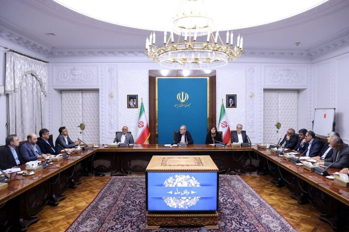 پزشکیان: برقراری عدالت در حوزه حمل و نقل عمومی و همگانی امری ضروری است