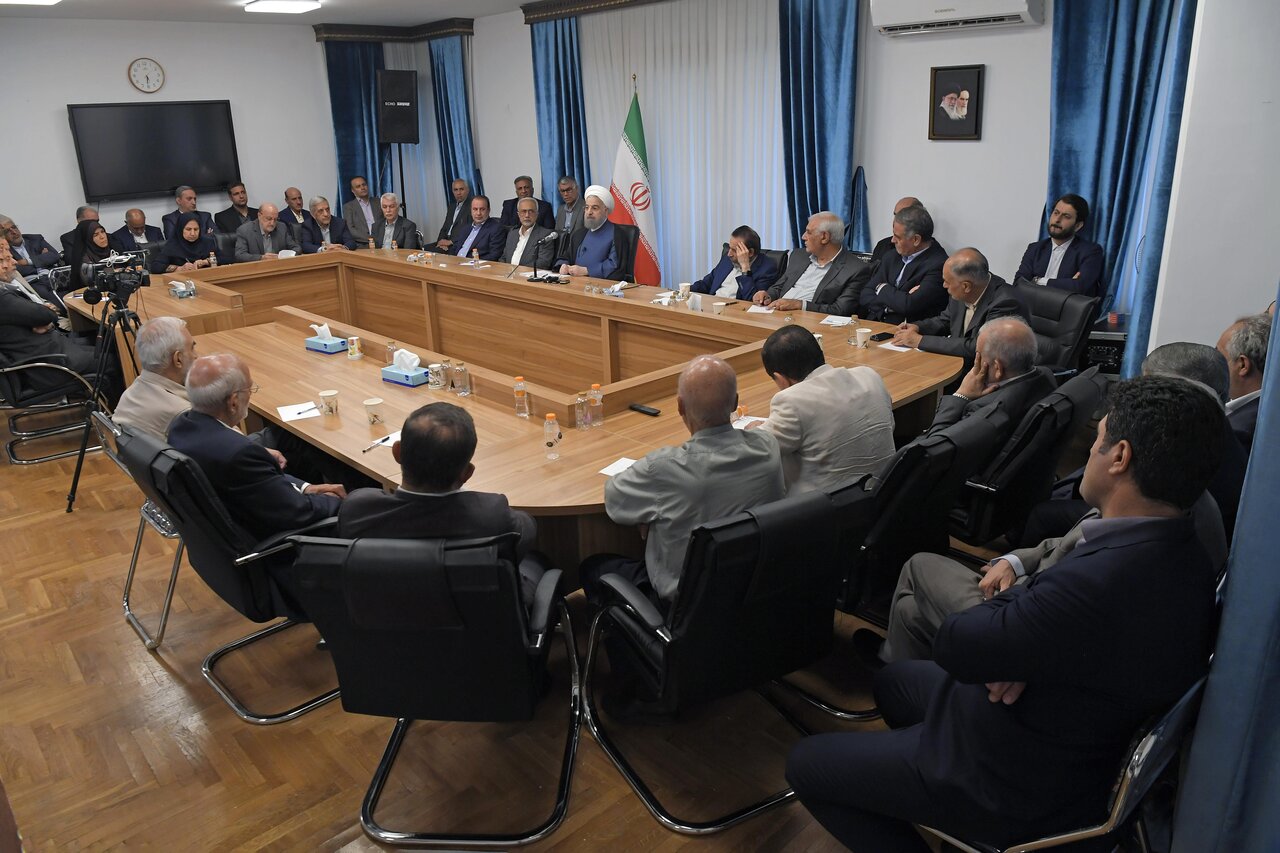 روحانی: از رئیس‌جمهور تا مردم نمی‌خواهند این صداوسیما را ببینند/ جنگ باید عزتمندانه پایان یابد/ تنگه هرمز باید پررونق و برای ما اهرم امنیت باشد