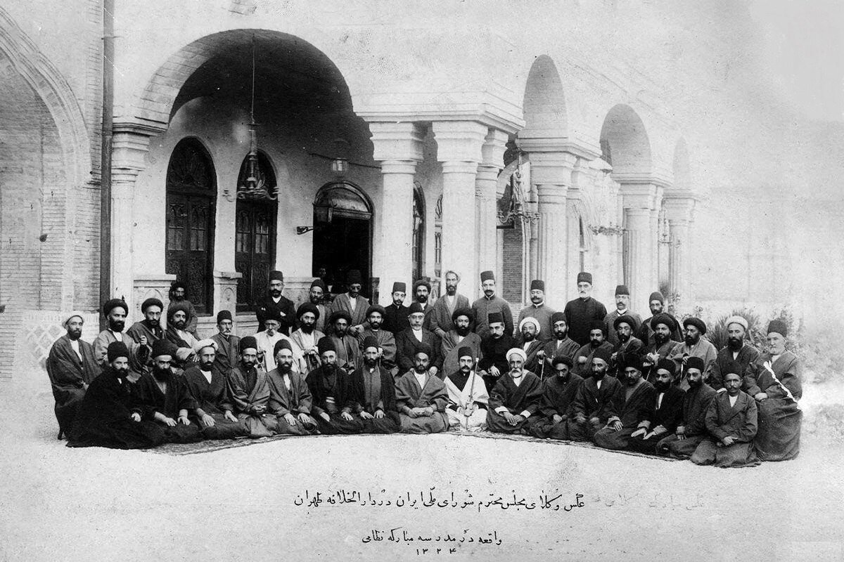 روایت‌هایی که مشروطه را ساختند / این کتاب از نقش تخیل اجتماعی در شکل‌گیری اندیشه سیاسی می‌گوید