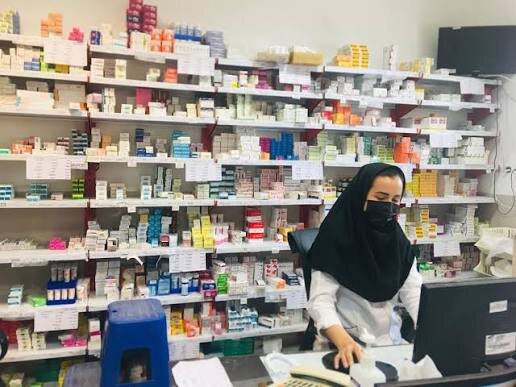 عضو کمیسیون بهداشت مجلس: داروخانهها توان تهیه کامل دارو را ندارند/ خلف و دریافت زیرمیزی به هیچ عنوان قابل قبول نیست و باید با آن برخورد شود، اما...