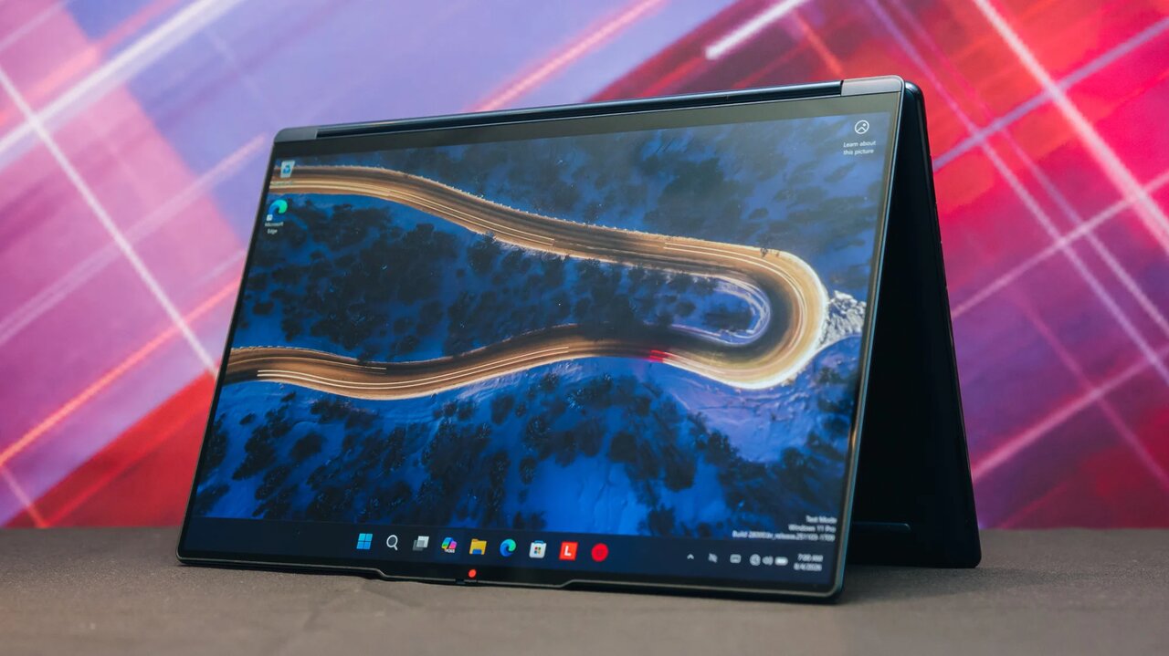 لنوو از لپتاپهای جدید سری یوگا با تراشه RTX Spark رونمایی کرد