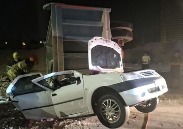پدر و پسر زیر کامیون جان باختند پدر و پسر زیر کامیون جان باختند