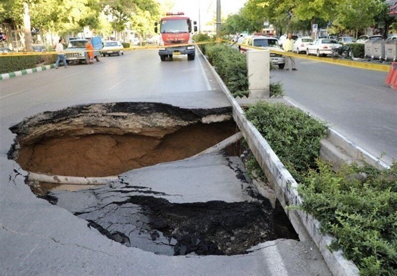 میراث ثبت جهانی روی خط فرونشست / تکرار فرونشست زمین در یک خیابان اصفهان