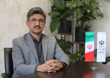 با پیگیری دبیرخانه شورایعالی، نخستین پلاک ملی برای خودروی منطقه آزاد اروند صادر شد