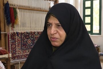 قالی‌هایی که با گره امید بافته می‌شوند