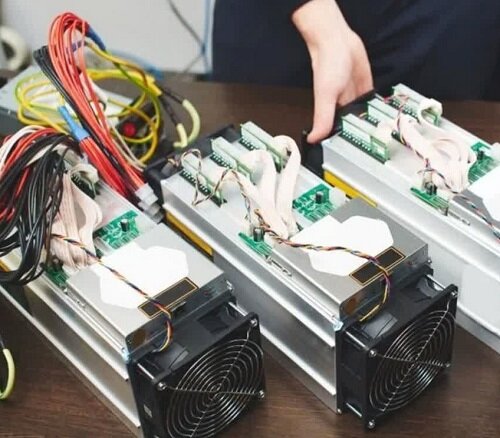 توقیف ۱۰دستگاه ماینر قاچاق در قزوین
