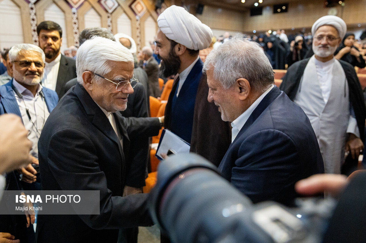 چهرههای سیاسی در همایش جایزه ملی شهید باهنر؛ از حضور حدادعادل و محمدرضا باهنر تا احوالپرسی محسن هاشمی با عارف/ رفیقدوست هم بود + تصاویر