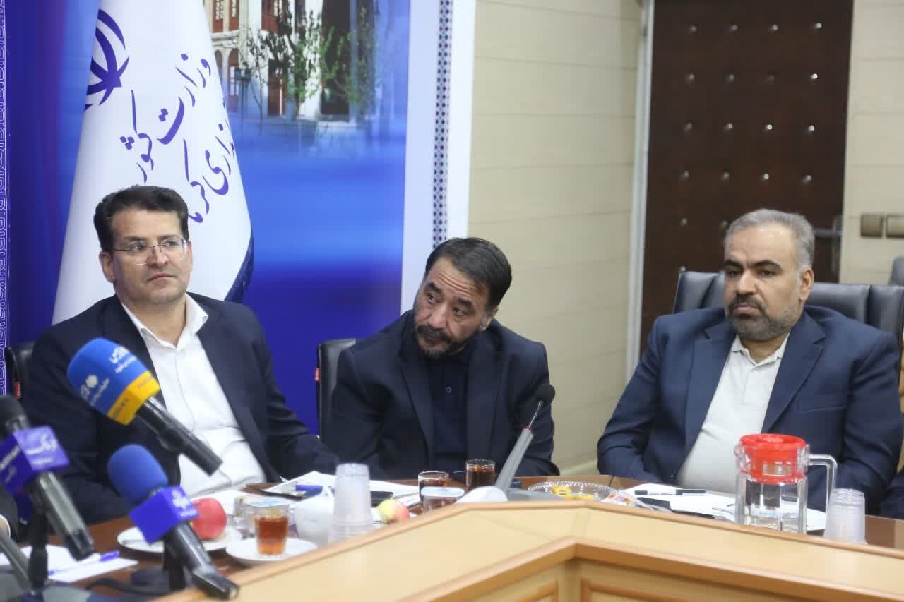۴۰ درصد صادرات ایران به عراق از مرزهای کرمانشاه انجام می‌شود