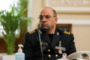 دیدار معاون نداجا با خانواده یکی از شهدای خلبان این نیرو/ او مسئولیت سامانه‌های اسکادران پهپادی را داشت/ در عملیات‌های پهپادی علیه آمریکا مشارکت داشت