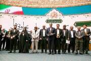 تجلیل وزیر تعاون کار و رفاه اجتماعی از «پوشاک زاگرس» به عنوان تعاونی برتر ملی