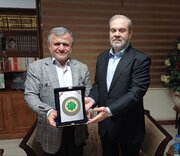 دیدار دبیرکل حزب موتلفه‌ با رئیس دفتر حزب‌الله لبنان در تهران