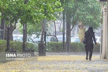 دمای ۴۵ درجه در اهواز و ۶ درجه در شهرکرد؛ هواشناسی از تغییرات جوی خبر داد دمای ۴۵ درجه در اهواز و ۶ درجه در شهرکرد؛ هواشناسی از تغییرات جوی خبر داد