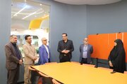 بازدید مدیرعامل و رئیس شرکت عقاب‌افشان سمنان از کتابخانه مرکزی استان