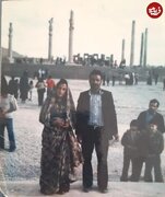 یک زوج ایرانی در تخت‌جمشید دهه ۵۰