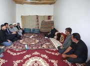 مدیر مجتمع مس درآلو با خانواده شهید عباس کچیمی محمدی در روستای اسفنا دیدار کرد