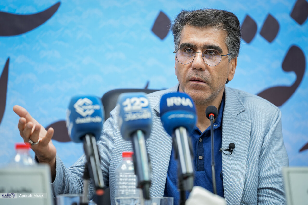 زیدآبادی: آن‌ها که سقوط نظام را می‌خواهند حاضرند هر بلایی سر کشور بیاید / معزی: رسانه‌ها در ماجرای هواپیمای اوکراینی از ترس خودسانسوری کردند