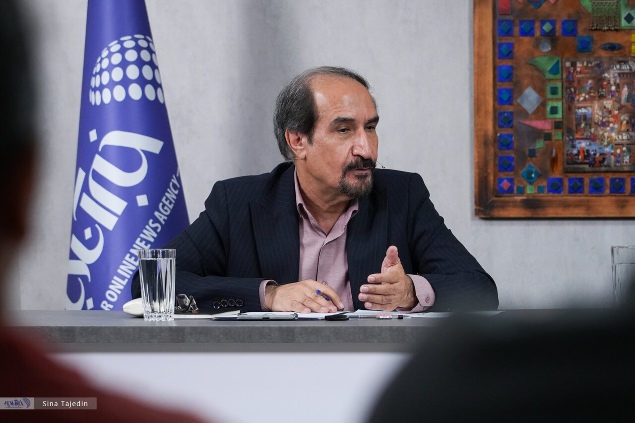 درودیان: اسرائیلیها مک فارلین را درز دادند/ کرمی: پرونده غرامت ایران همچنان باز است/ سهند ایرانمهر: پذیرش قطعنامه ۵۹۸ محصول انباشت بحرانها بود