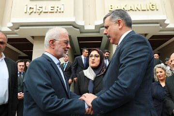 پیام وزیر کشور ترکیه پس از دیدار با اسکندر مومنی/ تاکید بر انحلال پکک و پژاک پیام وزیر کشور ترکیه پس از دیدار با اسکندر مومنی/ تاکید بر انحلال پکک و پژاک