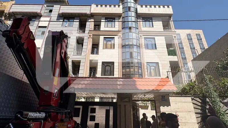 جزئیات قتل عام ۵ عضو خانواده در پونک تهران/ اولین عکس از محل جنایت و حضور بازپرس ویژه قتل