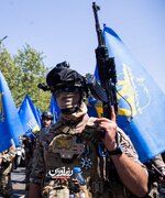 این تکاور سپاه به سلاح KLF ایرانی شخصی سازی شده مسلح است!