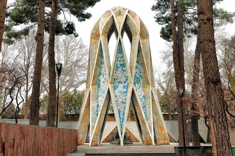 ترکیه بنای آرامگاه خیام را هم کپی‌برداری کرد + عکس