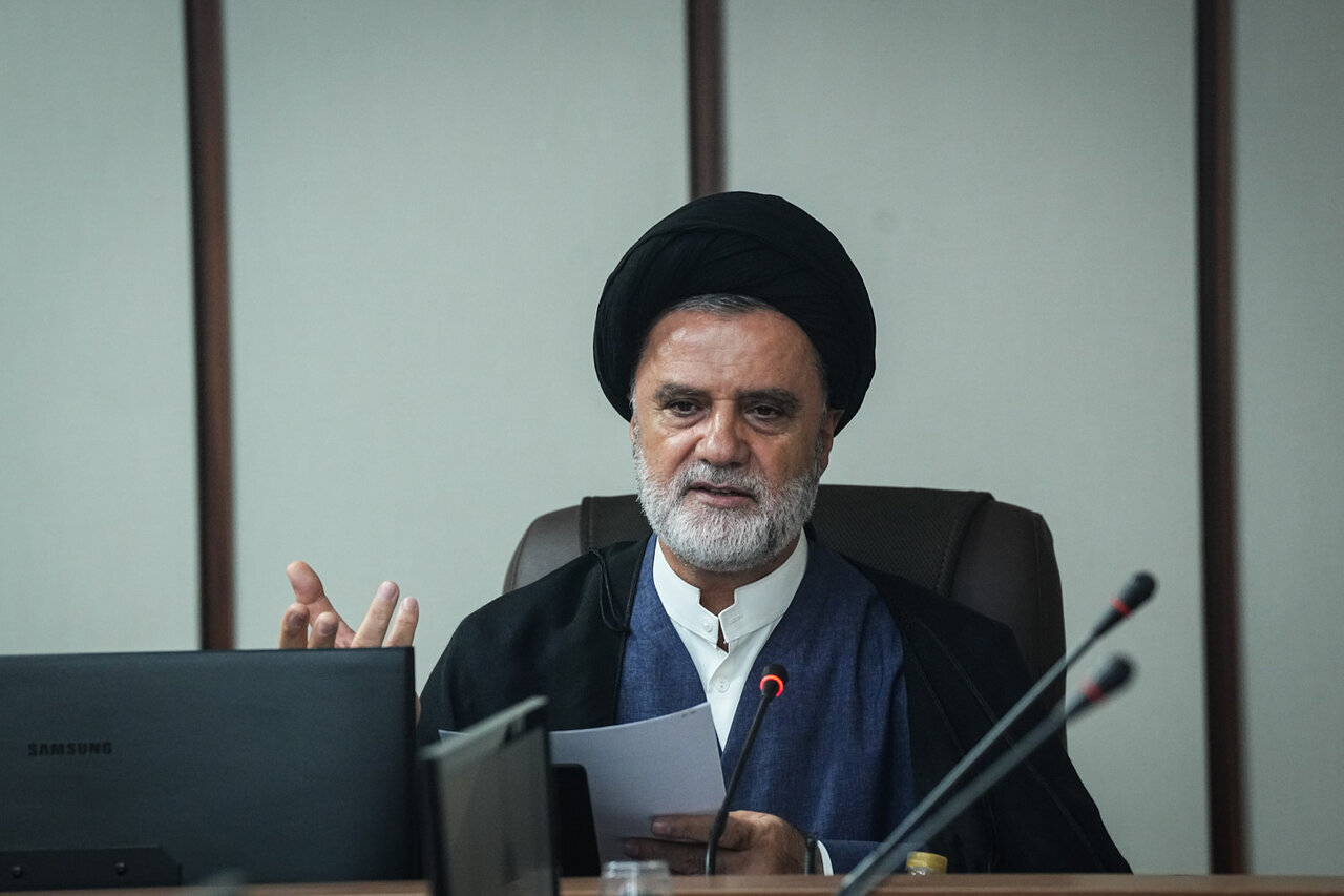 توئیت محمود نبویان درباره توقف پروازهای ایران به نجف و بغداد؛ دولت "دست نشانده‌ی آمریکا" در عراق، پروازهای ایران به نجف و بغداد را متوقف کرد، اما...