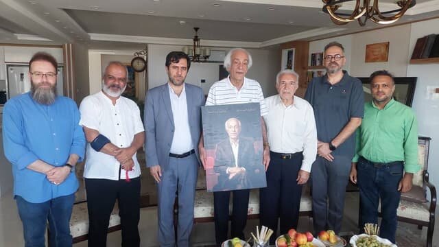 تقدیر از پنجاه سال صحنه‌داری علی‌نقی رزاقی در تئاتر فارس و کشور
