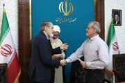 پایداریچی ها در ظاهر به دولت دست دوستی می دهند اما عملا به دولت حمله می کنند/ محصولی توان کنترل اعضای حزبش را ندارد؟
