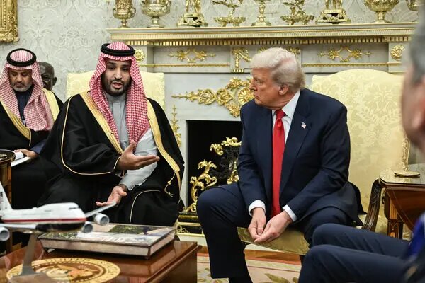 فرمان حمله آماده بود، بمبها بارگیری شدند؛ ترامپ در لحظات آخر ترمز را کشید! /نیویورکتایمز: ترامپ به خاطر جنگ ایران باید به بن سلمان کمک کند