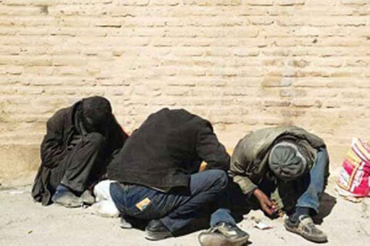 خاطرات هاشمی ۳۰ شهریور ۱۳۸۲: دبیر ستاد مبارزه با مواد مخدر معتقد است امکان‌ کم ‌کردن از تعداد معتادان و قاچاق نداریم