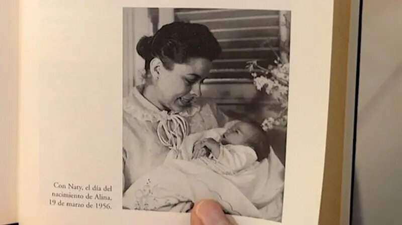 دختر فراریِ فیدل کاسترو: پدرم عروسکی به من داد که لباس خودش را پوشیده بود، من موهای ریش کوچکش را می‌کشیدم