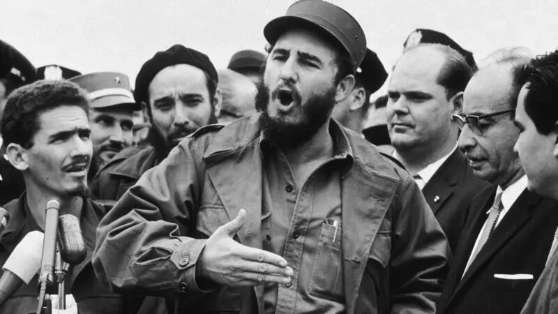 دختر فراریِ فیدل کاسترو: پدرم عروسکی به من داد که لباس خودش را پوشیده بود، من موهای ریش کوچکش را می‌کشیدم