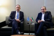 دیدار وزیر امور خارجه یونان با عراقچی