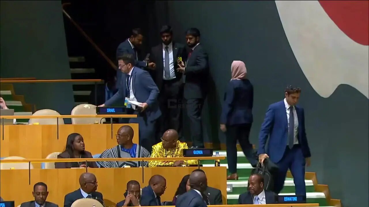 لحظه ترک سالن توسط هیئت اسرائیلی هنگام سخنرانی اردوغان + فیلم