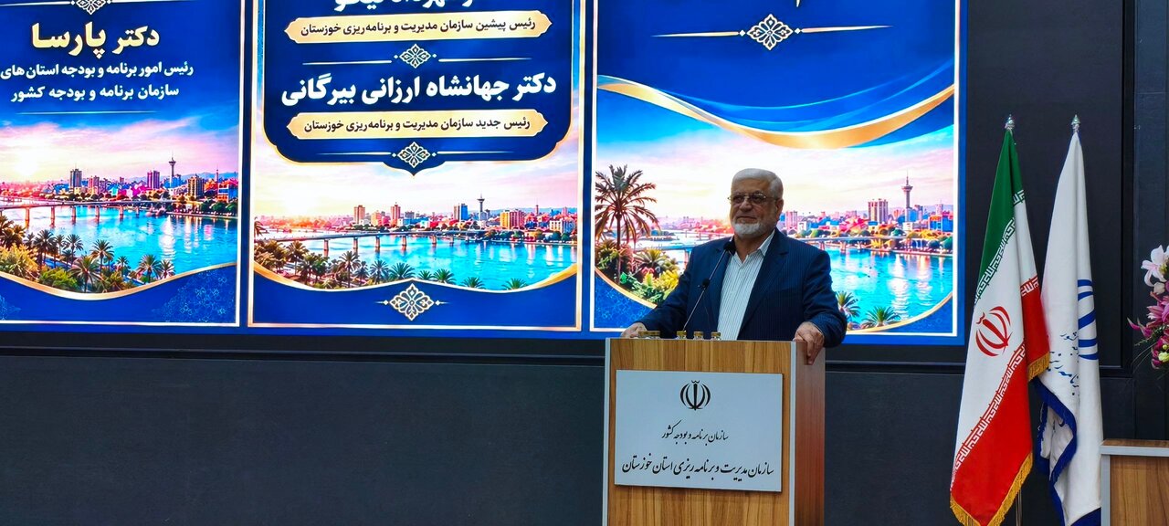 مدیران وقت خود را صرف حاشیه‌ها و تخریب نکنند / اولویت اصلی من، کار شبانه‌روزی برای توسعه است