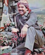 صدام حسین با سربند کردی
