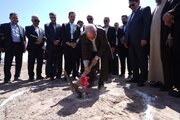 نیروگاه خورشیدی سه مگاواتی در شهرستان انار کلنگ‌زنی شد