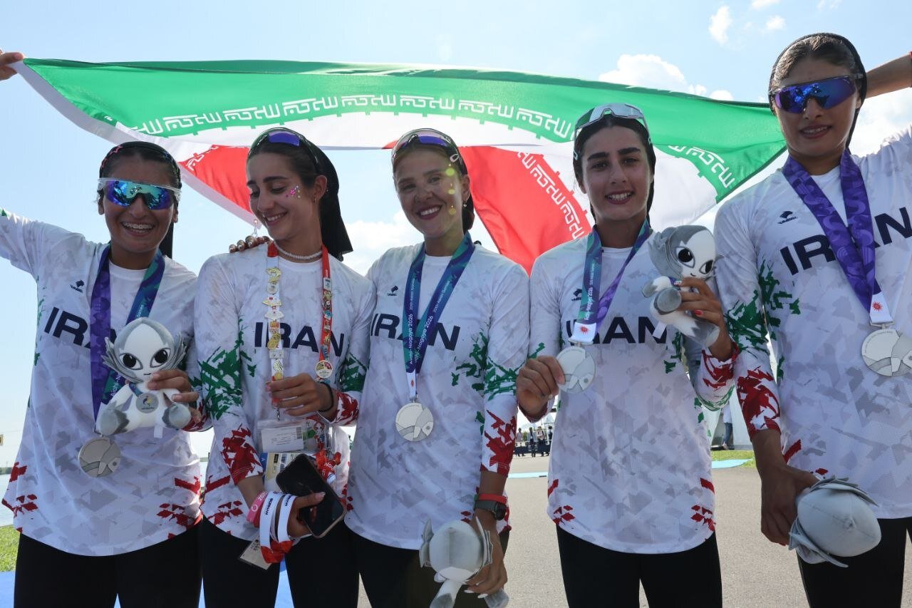 زیر پرچم؛ دختران طلایی ایران در قاب افتخار + عکس
