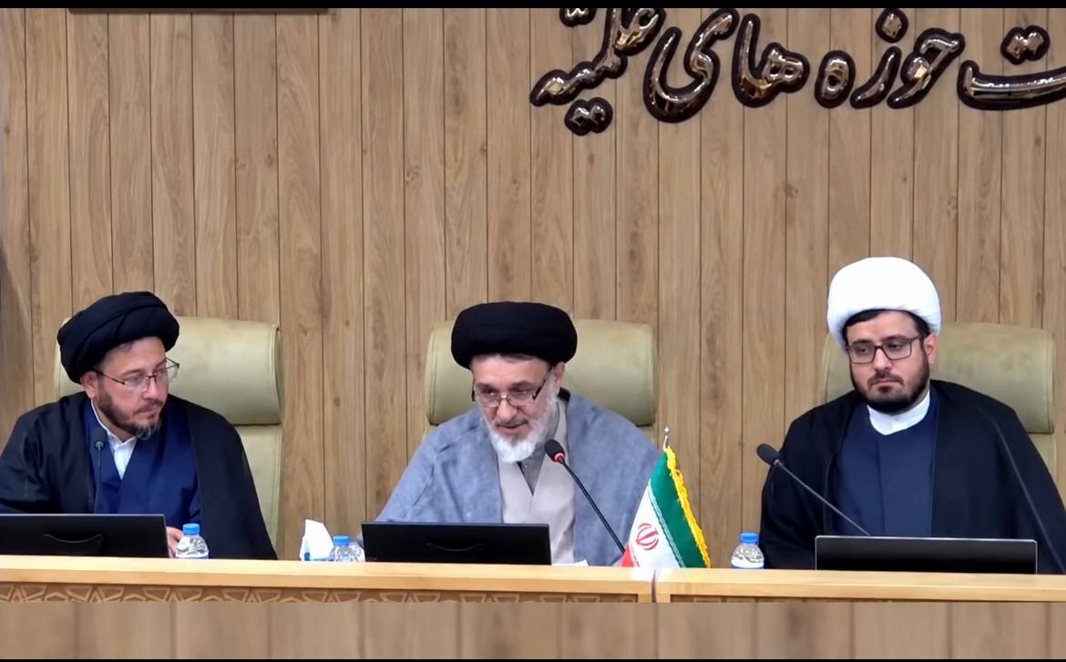 آنجا که ارادت، از مرزِ حقیقت میگذرد؛ سخنی در پاسداری از حرمت مقامات دینی و نقد یک قیاس بیدلیل