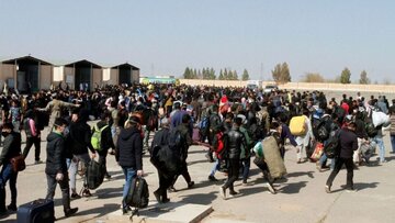فرمانده مرزبانی: اجازه نمیدهیم اتباع غیرمجاز وارد عمق کشور شوند / روزانه ۵۰۰ تا ۶۰۰ نفر طرد میشوند / برخورد ویژه در شرایط جنگی
