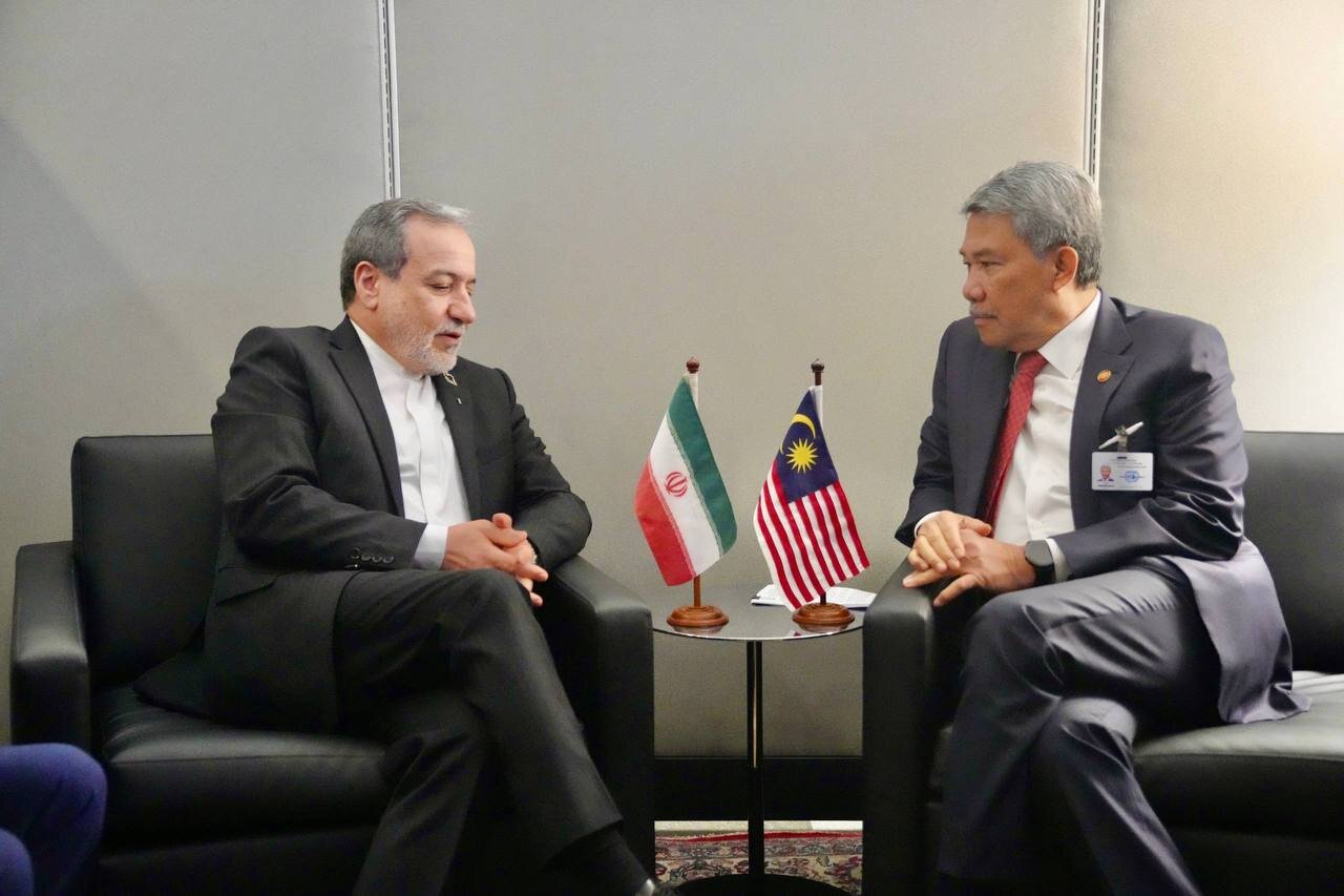 رایزنی عراقچی و فیدان درباره هرمز/هشدار درباره پیامدهای پیمانشکنی آمریکا/ رایزنی وزیر خارجه ایران با مالزی، الجزایر و مقامهای سازمان ملل + تصاویر