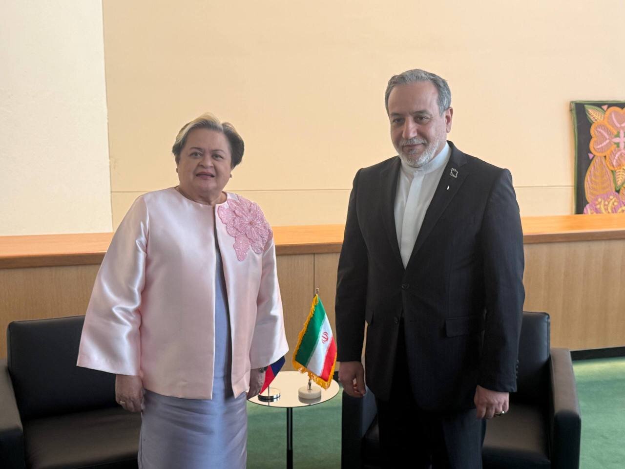 رایزنی عراقچی و فیدان درباره هرمز/هشدار درباره پیامدهای پیمانشکنی آمریکا/ رایزنی وزیر خارجه ایران با مالزی، الجزایر و مقامهای سازمان ملل + تصاویر