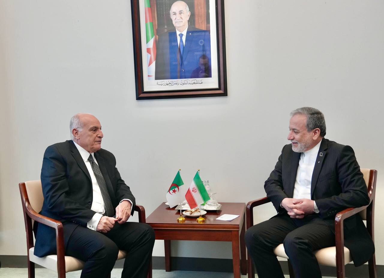 رایزنی عراقچی و فیدان درباره هرمز/هشدار درباره پیامدهای پیمان‌شکنی آمریکا/ رایزنی وزیر خارجه ایران با مالزی، الجزایر و مقام‌های سازمان ملل + تصاویر
