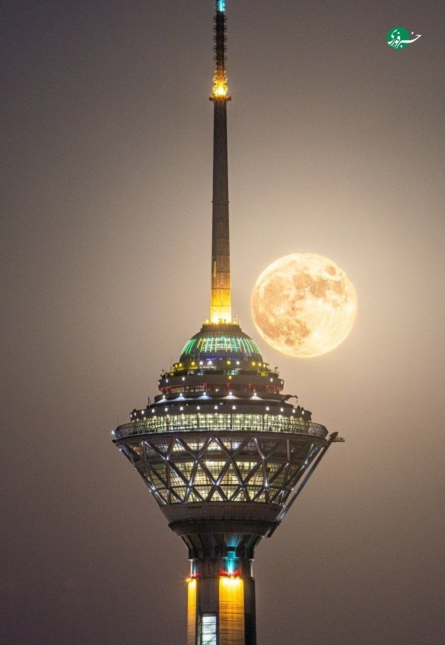 قاب تماشایی از ماه کامل شنبه ۴ مهر + عکس