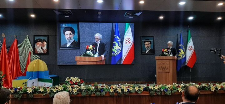 روایت حدادعادل از حمله آمریکا به بیت رهبر شهید انقلاب/  مطالبی که درباره قطع شدن پای ایشان یا آسیب به صورتشان گفته شد، دروغ بود