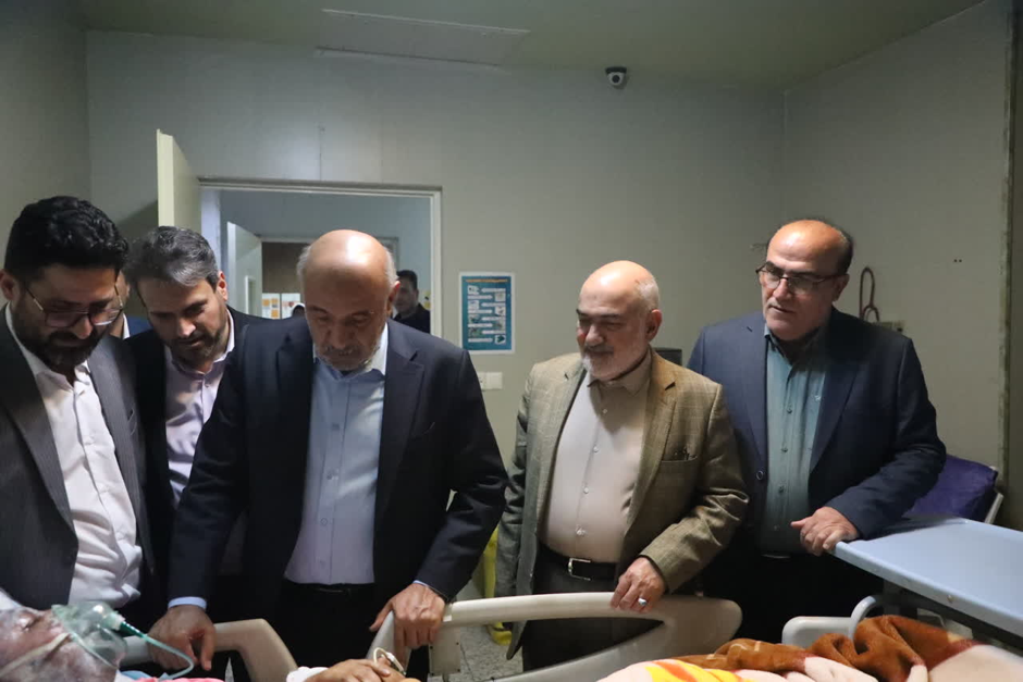 تأکید وزیر کار بر انتقال حساب‌های بانکی پتروشیمی‌ها به خوزستان
