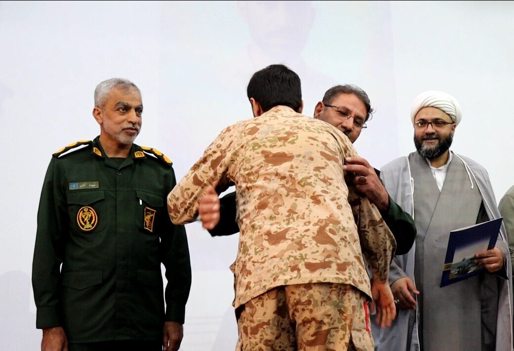 قدردانی از سربازان نمونه در سپاه امام سجاد (ع) هرمزگان
