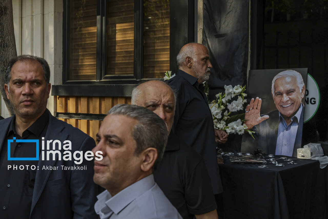 تشییع پیکر زنده یاد «احمد ناطق نوری»