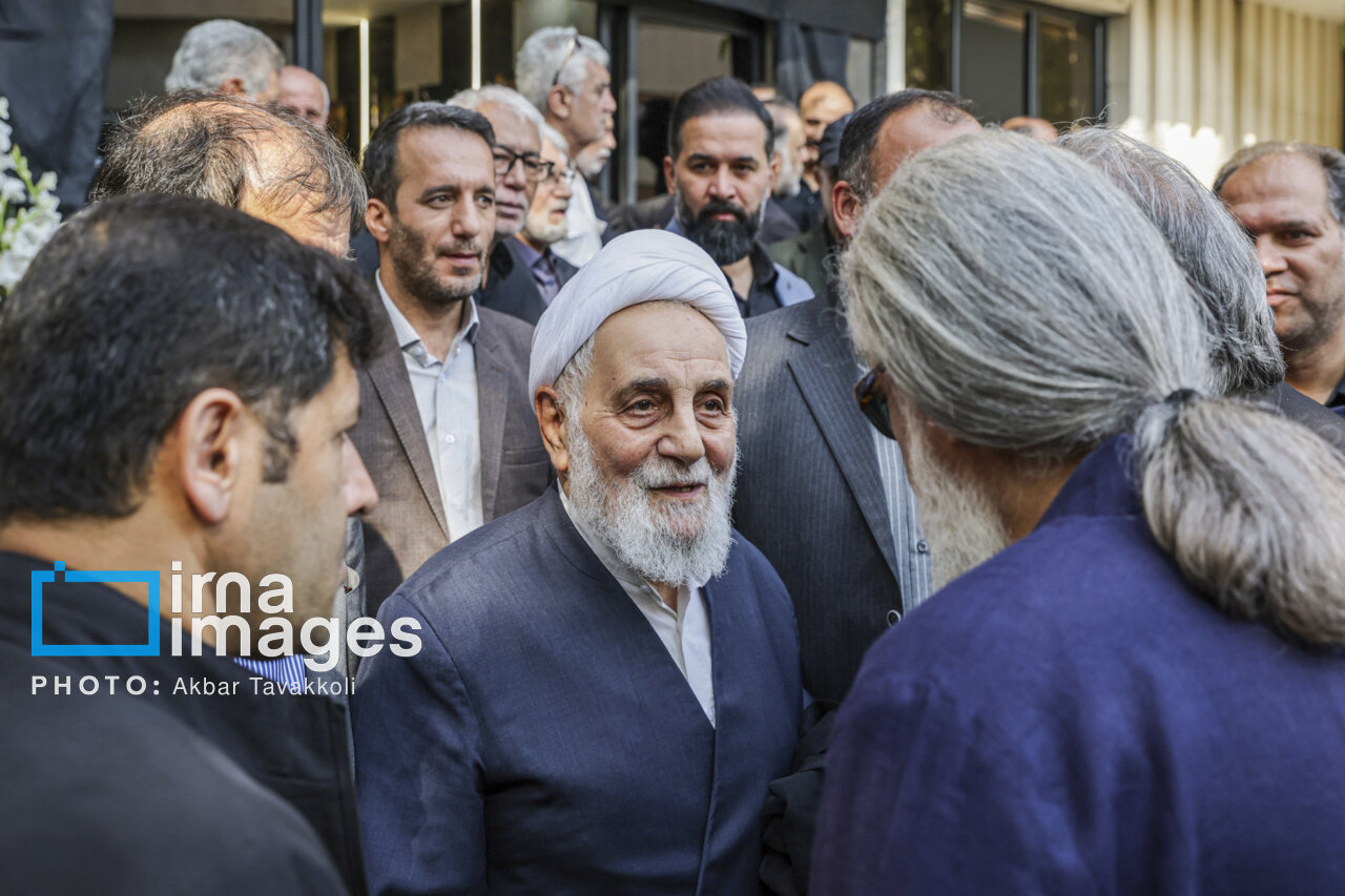 تشییع پیکر زنده یاد «احمد ناطق نوری» تشییع پیکر زنده یاد «احمد ناطق نوری»