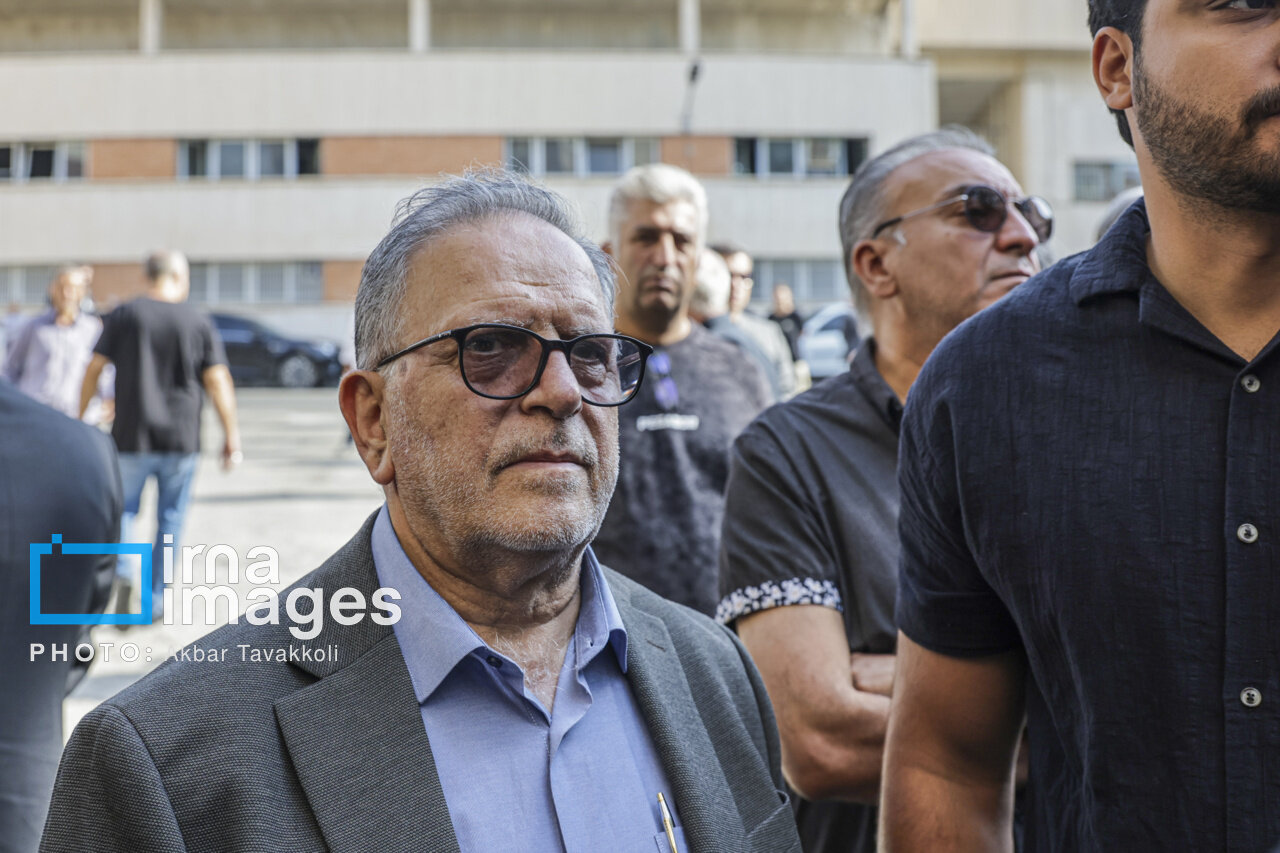 تشییع پیکر زنده یاد «احمد ناطق نوری» تشییع پیکر زنده یاد «احمد ناطق نوری»